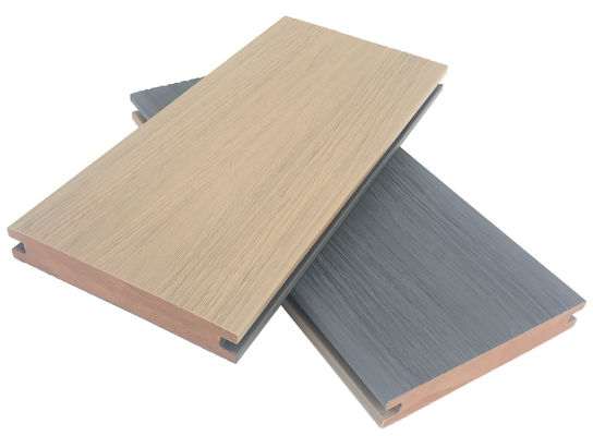 บอร์ดพื้นระเบียง WPC สีคู่ขนาด 138x23 พื้นไม้อัดขึ้นรูปคอมโพสิตสำหรับระเบียง