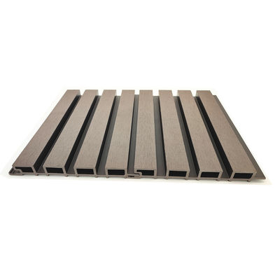 ODM WPC Fluted แผงผนังคอมโพสิตไม้ Cladding Board สำหรับตกแต่งภายในภายนอก