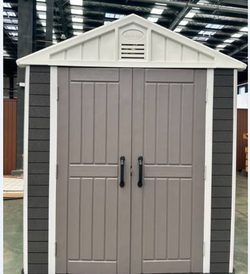 กลางแจ้ง WPC ไม้พลาสติกคอมโพสิตสวนเครื่องมือ Shed House Storage กันน้ำปรับแต่งได้