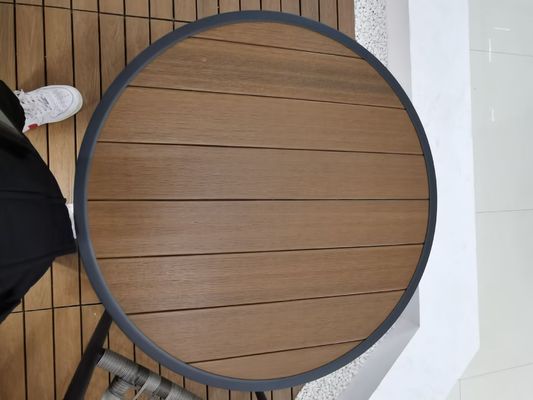 การใช้ชีวิตกลางแจ้งใหม่: เก้าอี้และโต๊ะสวน WPC ระดับพรีเมี่ยม