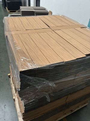 พื้น WPC ซีรีส์หรูหรา 500x500: งานฝีมือกำหนดความเป็นเลิศ