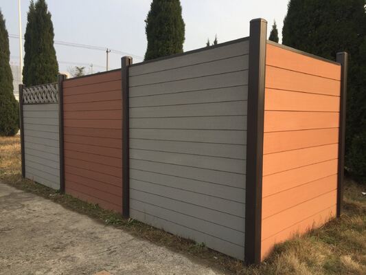 กรอบอลูมิเนียม WPC รั้วไม้ระแนงสไตล์กลางแจ้ง Home Security