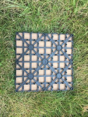 DIY กระเบื้องดาดฟ้า WPC 30*30 ซม. ลายไม้ธรรมชาติพื้นกลางแจ้งสำหรับลานบ้าน