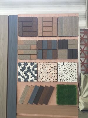 DIY กระเบื้องดาดฟ้า WPC 30*30 ซม. ลายไม้ธรรมชาติพื้นกลางแจ้งสำหรับลานบ้าน