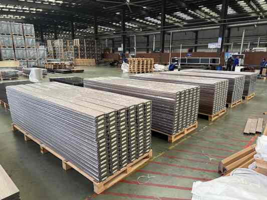 แผงผนัง WPC ทน UV ตกแต่งกลางแจ้ง Coextrusion WPC