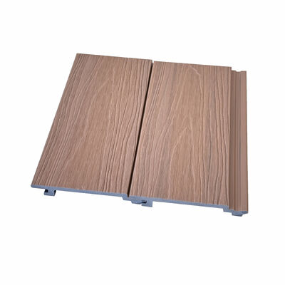 คุณภาพสูงกันน้ำกลางแจ้งไม้พลาสติกคอมโพสิตผนังตกแต่ง Siding Co-Extrusion ภายนอก Cladding Villa