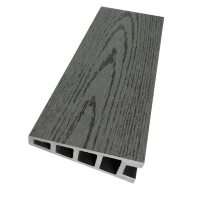 แผ่นผนังไม้ระแนง Eco Slat WPC ที่ได้รับการออกแบบทางวิศวกรรมสำหรับการตกแต่งสวนหลังบ้าน